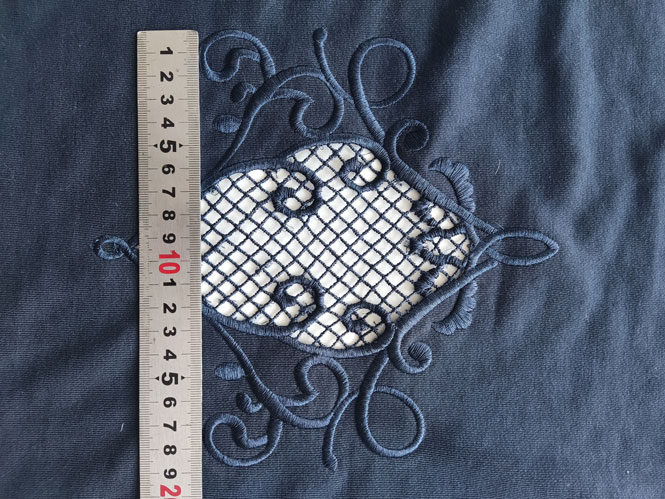 Hollow embroidery water bath